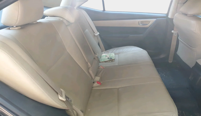 2015 Toyota Corolla Altis GL PETROL, Petrol, Manual, 50,108 km, interior