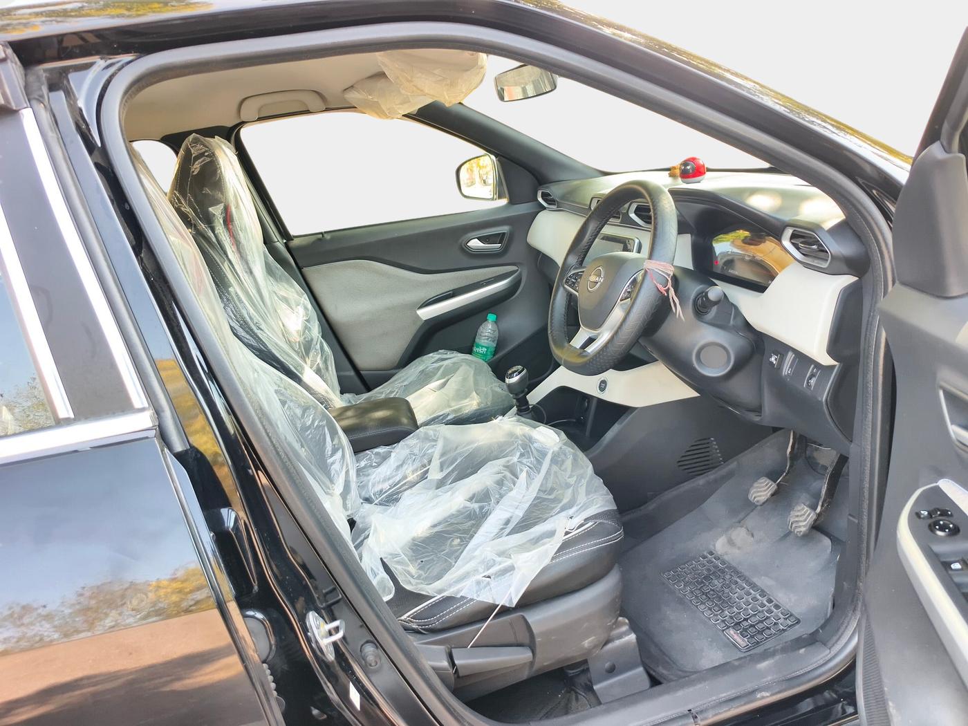2023 Nissan MAGNITE XV MT, Petrol, Manual, 36,156 km, interior