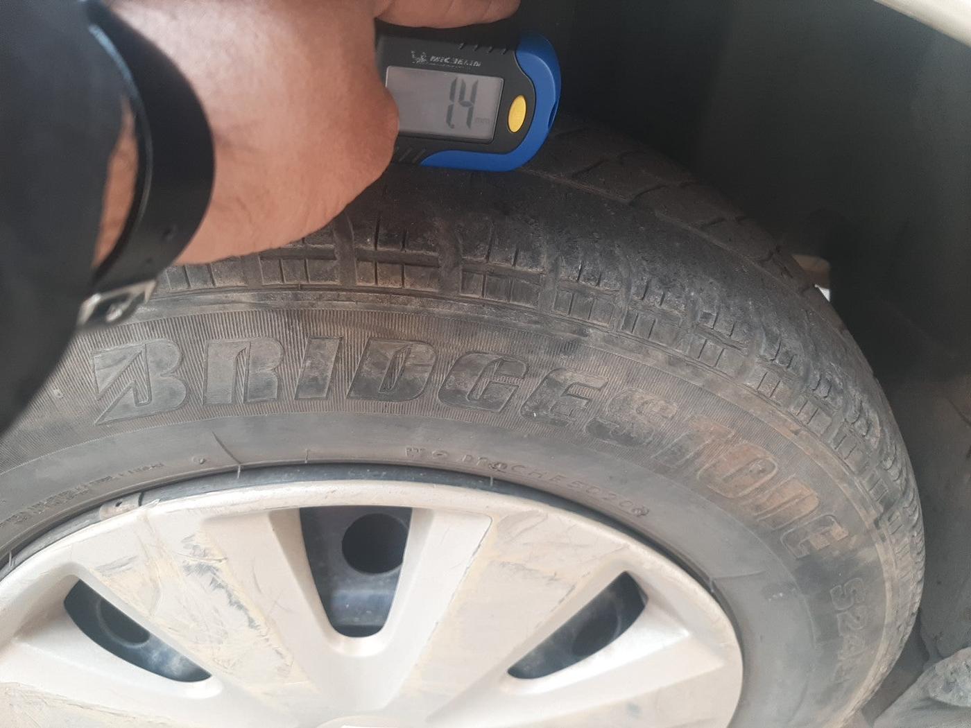 2012 Maruti Swift Dzire VDI, Diesel, Manual, 1,01,398 km, tyre