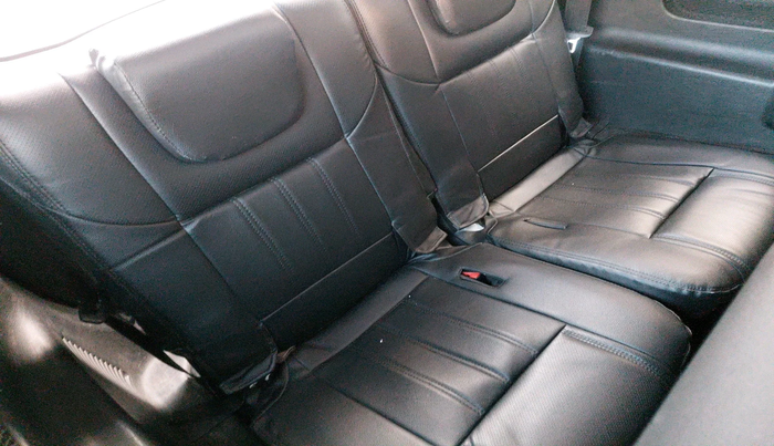 2013 Mahindra XUV500 W8, Diesel, Manual, 1,11,329 km, interior