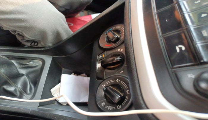 2018 Maruti Vitara Brezza VDI, Diesel, Manual, 1,75,133 km, interior