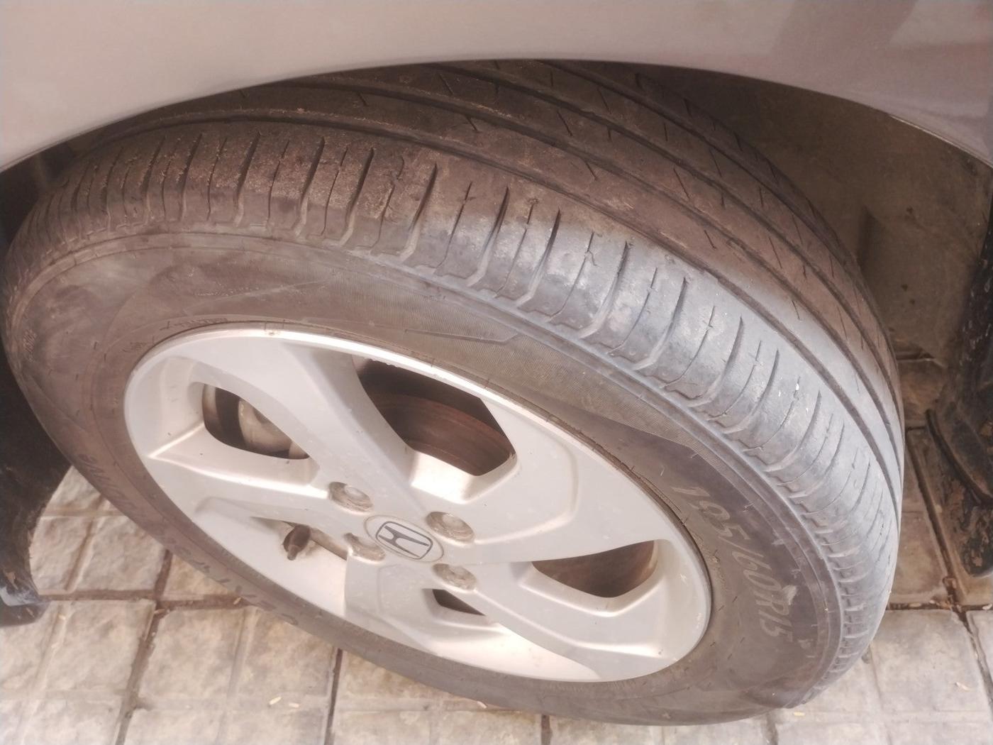 2014 Honda City 1.5L I-DTEC V, Diesel, Manual, 1,23,526 km, tyre