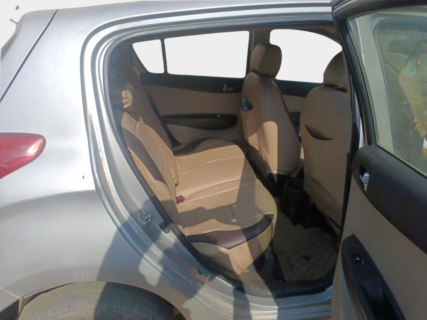 2013 Hyundai i20 SPORTZ 1.4 CRDI, Diesel, Manual, 79,204 km, interior