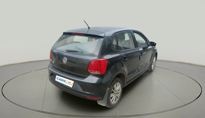 2015 Volkswagen Polo HIGHLINE1.2L, Petrol, Manual, 1,49,381 km, exterior