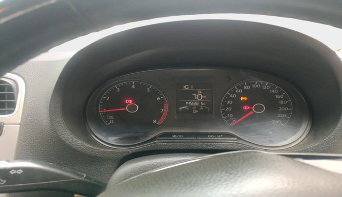 2015 Volkswagen Polo HIGHLINE1.2L, Petrol, Manual, 1,49,381 km, interior