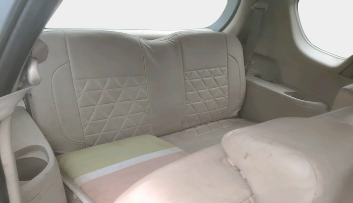 2015 Maruti Ertiga VXI, Petrol, Manual, 2,65,261 km, interior
