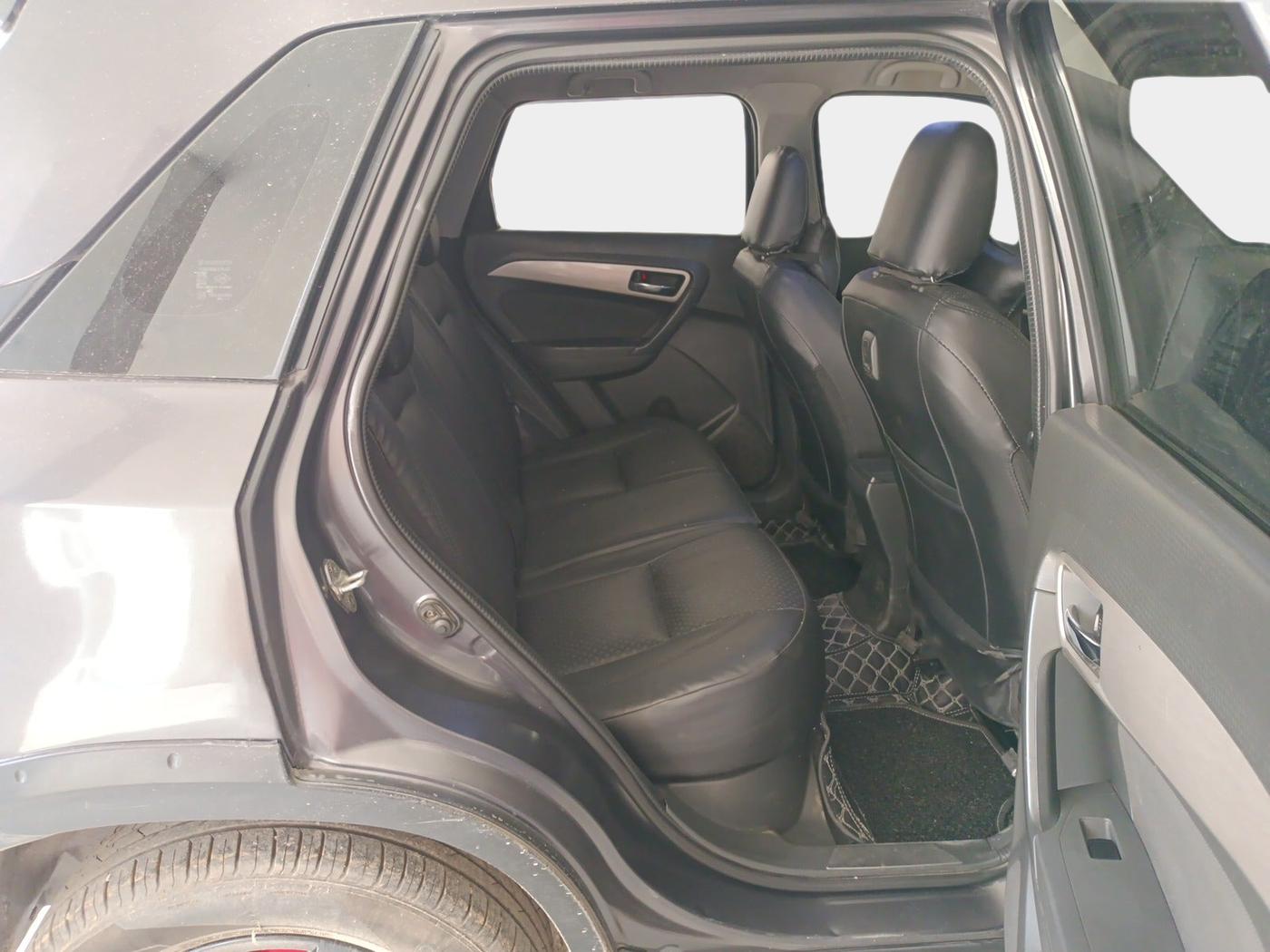 2017 Maruti Vitara Brezza ZDI, Diesel, Manual, 1,16,232 km, interior