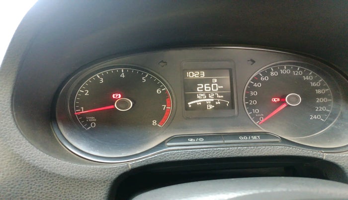 2017 Volkswagen Polo COMFORTLINE 1.2L, Petrol, Manual, 1,25,127 km, interior