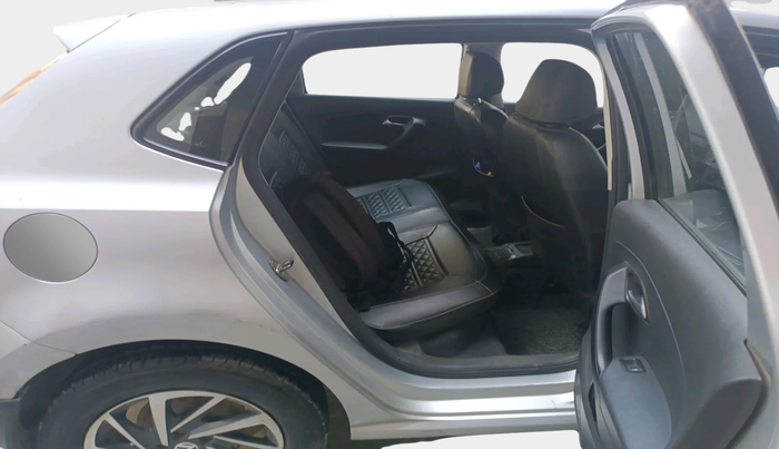 2017 Volkswagen Polo COMFORTLINE 1.2L, Petrol, Manual, 1,25,127 km, interior