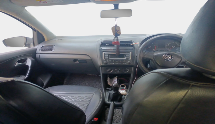 2017 Volkswagen Polo COMFORTLINE 1.2L, Petrol, Manual, 1,25,127 km, interior