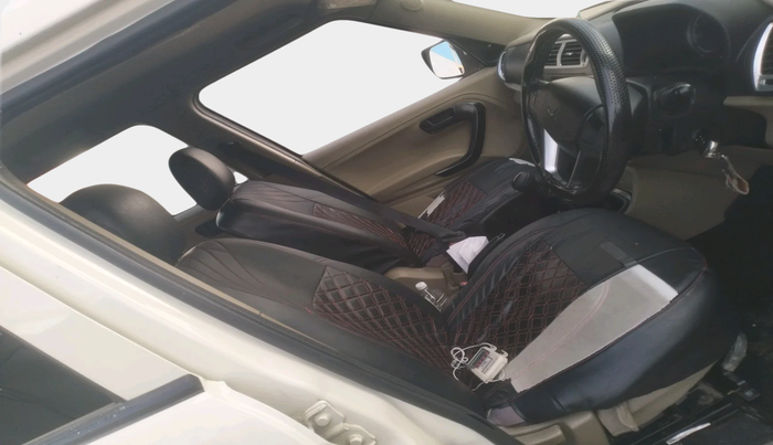 2023 Mahindra BOLERO NEO N 8, Diesel, Manual, 50,337 km, interior