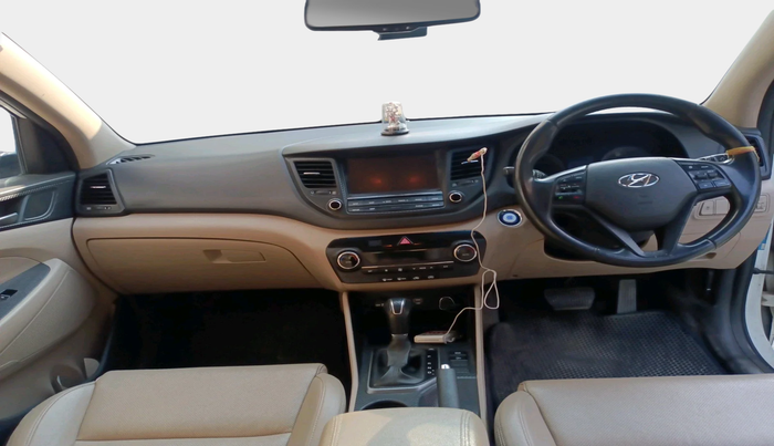 2018 Hyundai Tucson 2WD AT GL DIESEL
, Diesel, Automatic, 1,74,530 km, interior