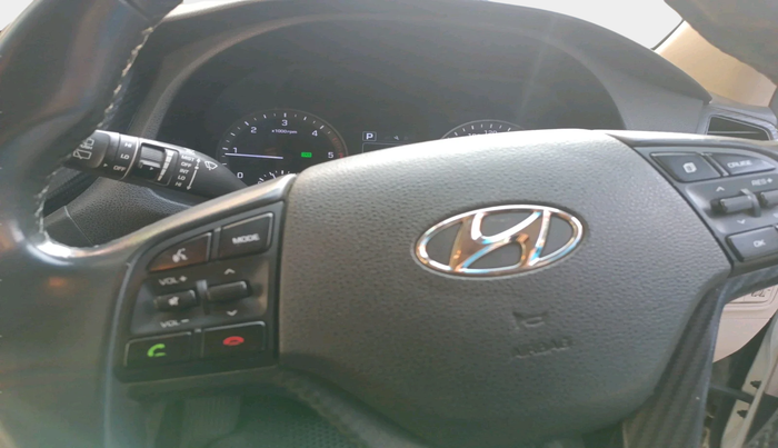 2018 Hyundai Tucson 2WD AT GL DIESEL
, Diesel, Automatic, 1,74,530 km, interior