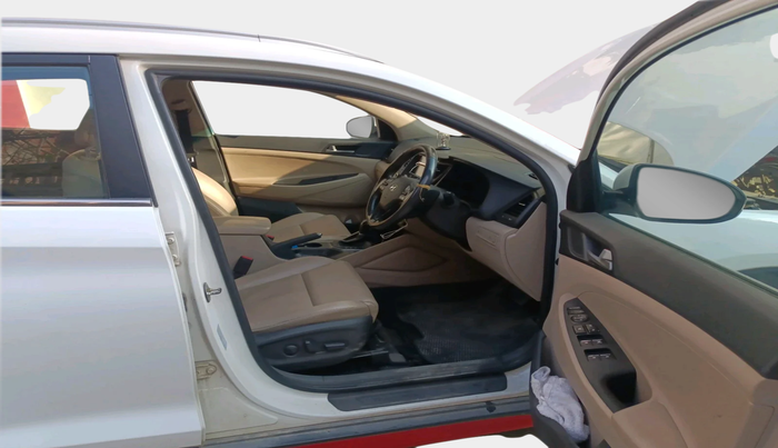 2018 Hyundai Tucson 2WD AT GL DIESEL
, Diesel, Automatic, 1,74,530 km, interior