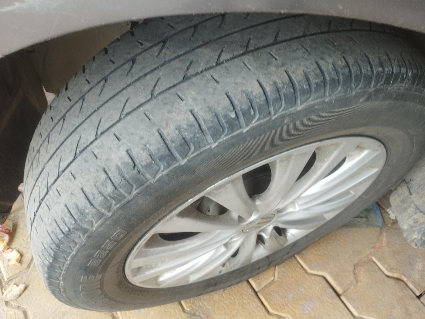 2017 Maruti Ciaz ZETA 1.4  MT PETROL, Petrol, Manual, 92,843 km, tyre