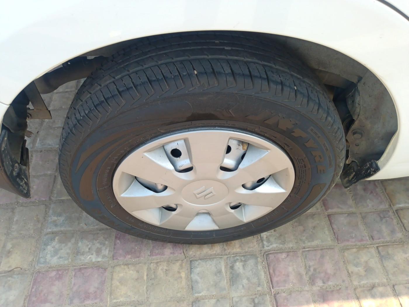 2023 Maruti New Wagon-R LXI CNG 1.0, Petrol, Manual, 24,766 km, tyre