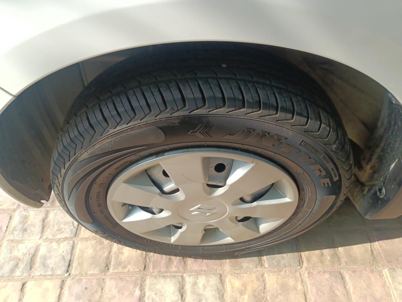 2023 Maruti New Wagon-R LXI CNG 1.0, Petrol, Manual, 24,766 km, tyre