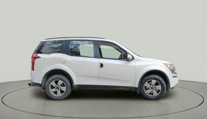 2014 Mahindra XUV500 W8, Diesel, Manual, 1,08,540 km, exterior