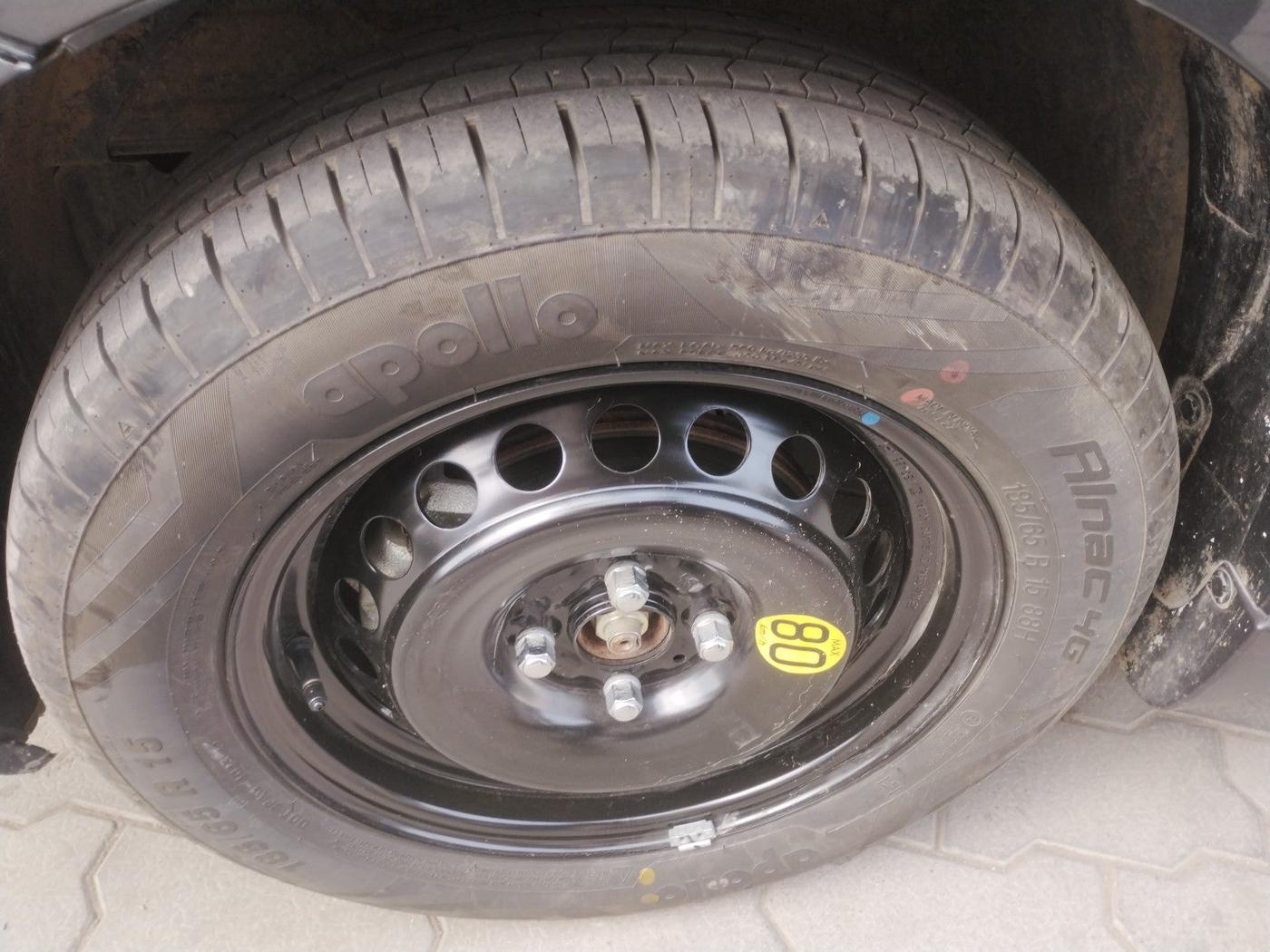 2023 Maruti Baleno  ZETA CNG 1.2L, Petrol, Manual, 13,921 km, tyre