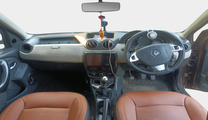 2014 Renault Duster 110 PS RXZ DIESEL, Diesel, Manual, 1,31,054 km, interior