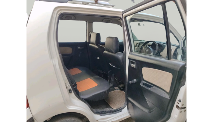 2017 Maruti Wagon R 1.0 LXI CNG, Petrol, Manual, 1,06,093 km, interior