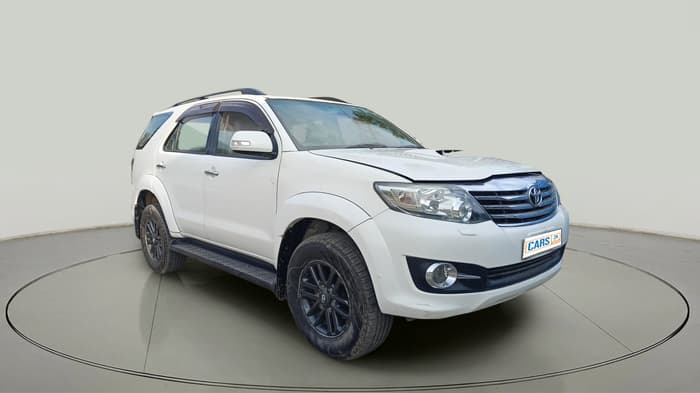 2015 Toyota Fortuner 3.0 4X2 AT, Diesel, Automatic, 2,05,991 km, exterior