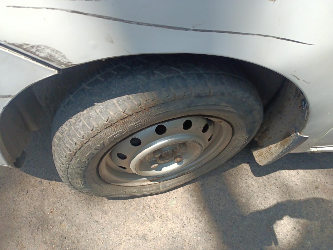 2011 Maruti Wagon R 1.0 LXI, Petrol, Manual, 46,634 km, tyre