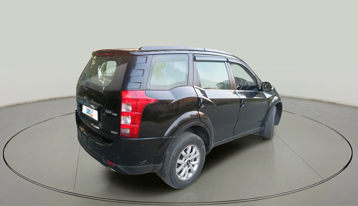 2018 Mahindra XUV500 W10, Diesel, Manual, 1,24,312 km, exterior