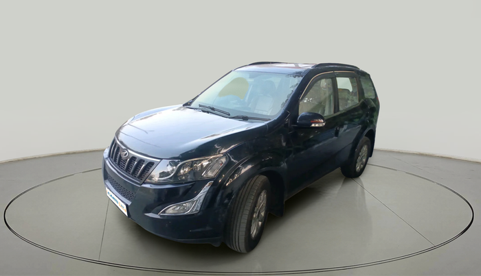 2018 Mahindra XUV500 W10, Diesel, Manual, 1,24,312 km, exterior