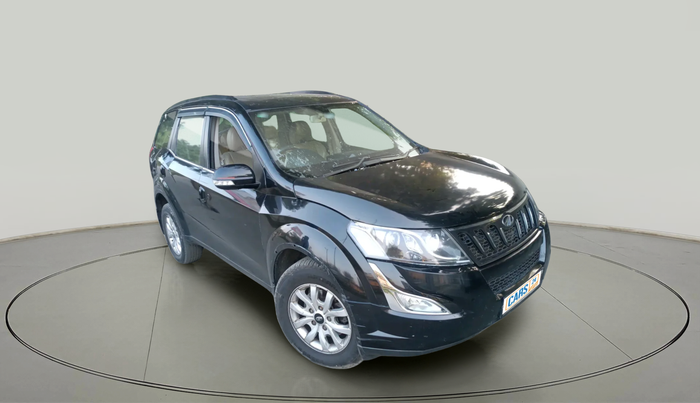 2018 Mahindra XUV500 W10, Diesel, Manual, 1,24,312 km, exterior