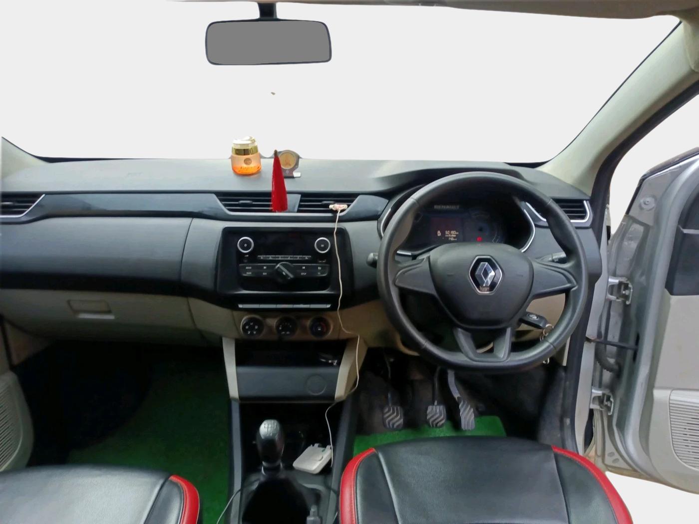2020 Renault TRIBER RXL MT, Petrol, Manual, 50,190 km, interior