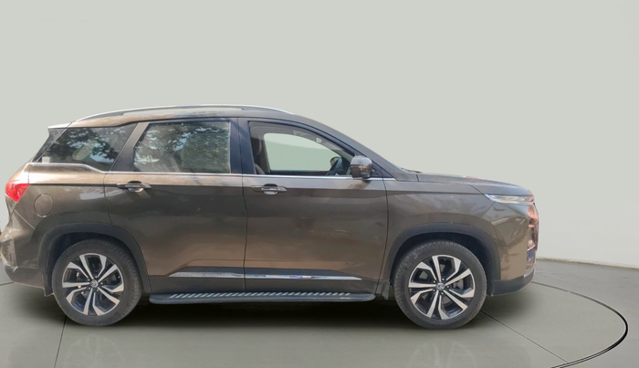 2024 MG HECTOR PLUS SHARP PRO 1.5 PETROL TURBO CVT 7 STR, Petrol, Automatic, 15,546 km, exterior