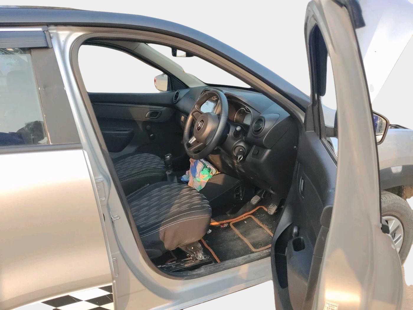2021 Renault Kwid STD, Petrol, Manual, 19,421 km, interior