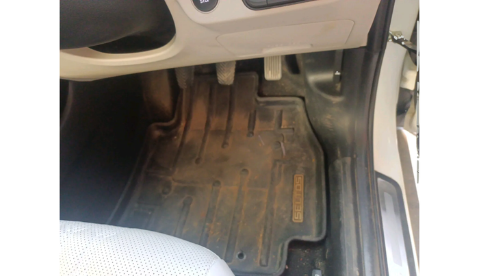 2024 KIA SELTOS HTX 1.5 Diesel MT, Diesel, Manual, 12,435 km, interior