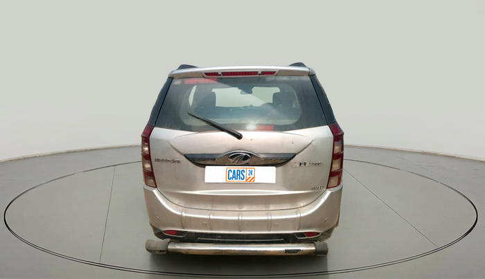 2016 Mahindra XUV500 W8, Diesel, Manual, 1,50,636 km, exterior