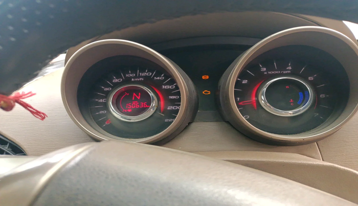 2016 Mahindra XUV500 W8, Diesel, Manual, 1,50,636 km, interior