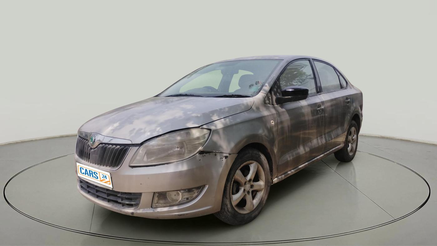 2012 Skoda Rapid ELEGANCE 1.6 TDI CR MT, Diesel, Manual, 69,964 km, exterior