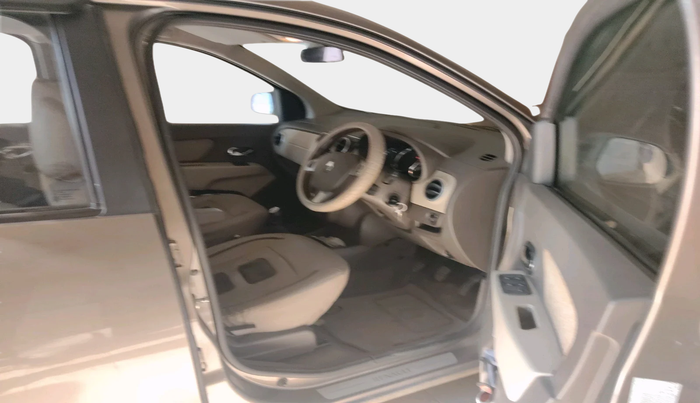 2015 Renault Lodgy 110 PS RXZ 8 STR, Diesel, Manual, 68,855 km, interior