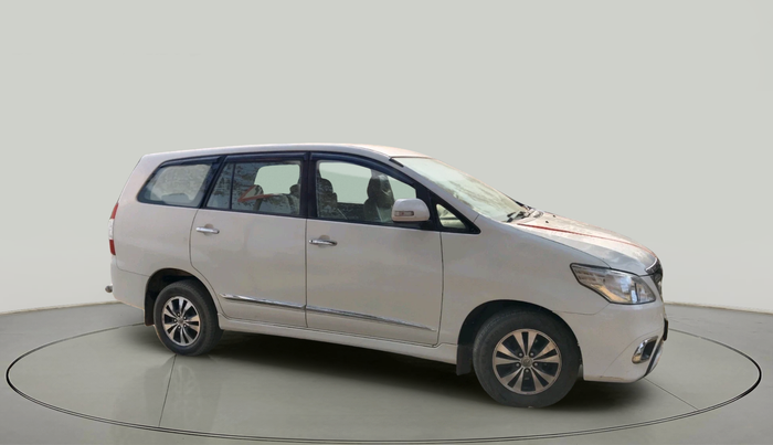 2015 Toyota Innova 2.5 VX 8 STR, Diesel, Manual, 53,886 km, exterior