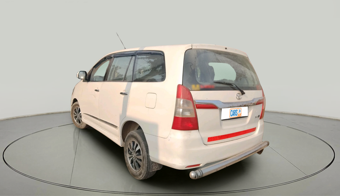 2015 Toyota Innova 2.5 VX 8 STR, Diesel, Manual, 53,886 km, exterior