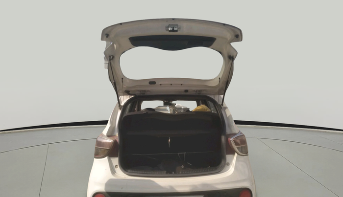 2017 Hyundai Grand i10 SPORTZ (O) 1.2 U2 CRDI, Diesel, Manual, 2,21,547 km, exterior