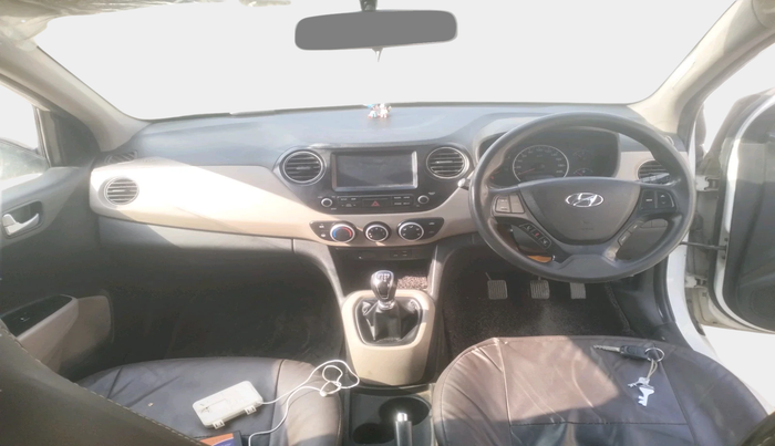 2017 Hyundai Grand i10 SPORTZ (O) 1.2 U2 CRDI, Diesel, Manual, 2,21,547 km, interior