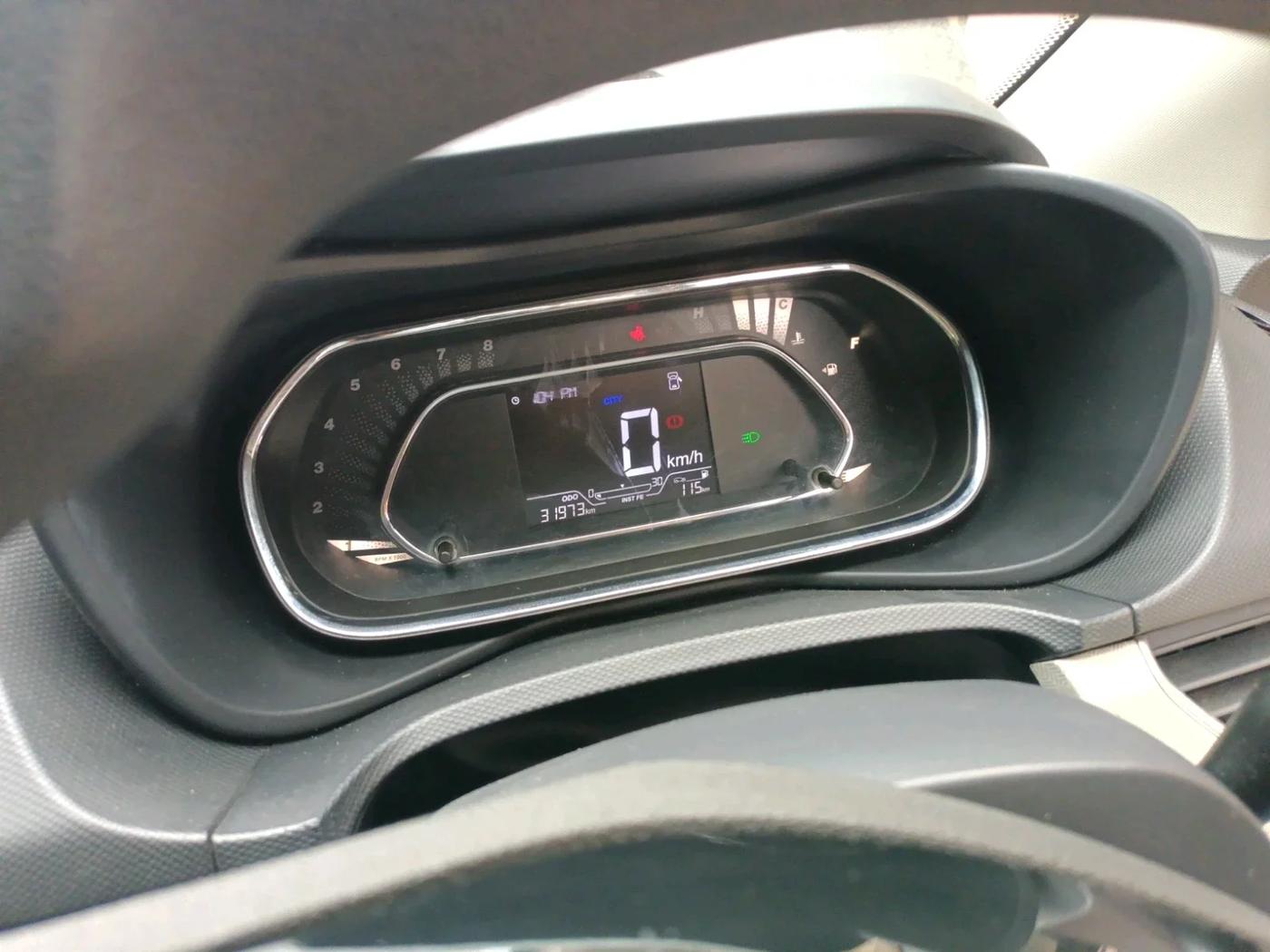 2020 Tata NEXON XZ PLUS PETROL, Petrol, Manual, 31,973 km, interior