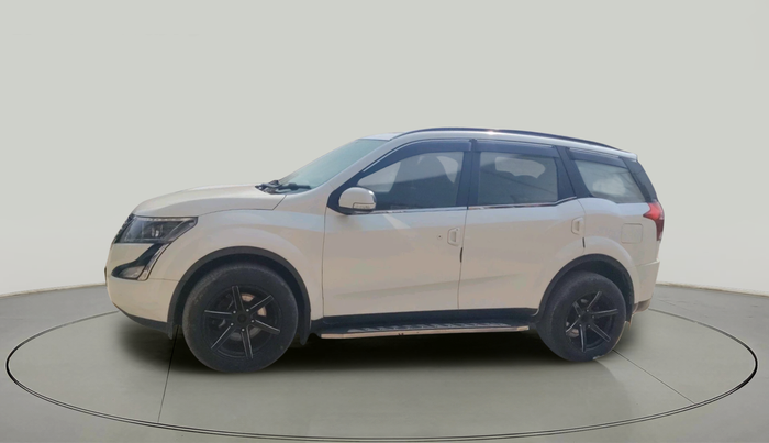 2018 Mahindra XUV500 W7, Diesel, Manual, 89,531 km, exterior