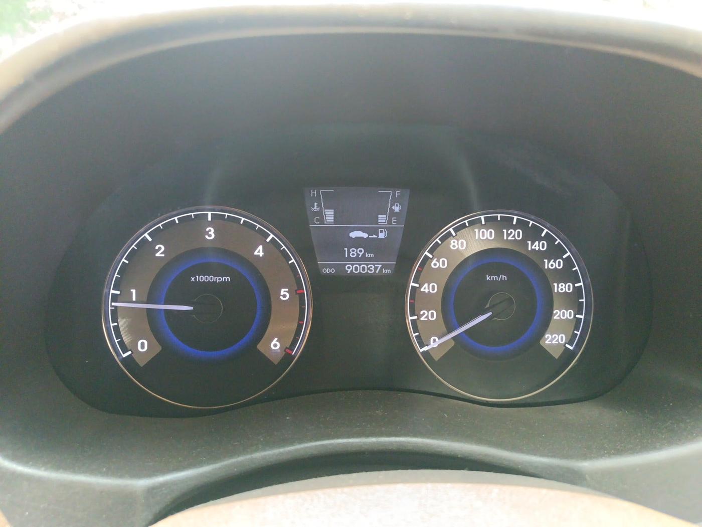 2013 Hyundai Verna FLUIDIC 1.6 CRDI SX, Diesel, Manual, 90,246 km, interior