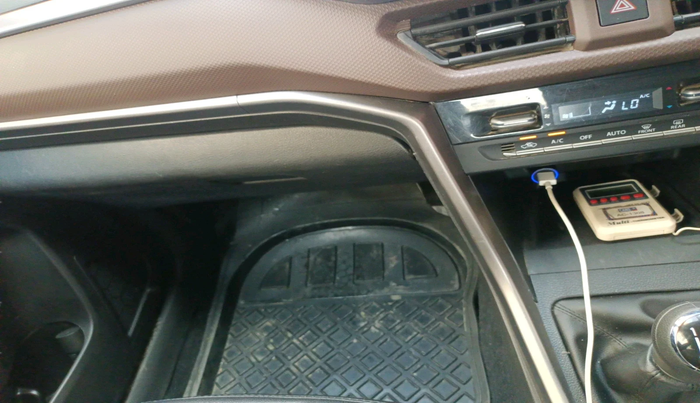 2023 Maruti BREZZA ZXI, Petrol, Manual, 27,483 km, interior