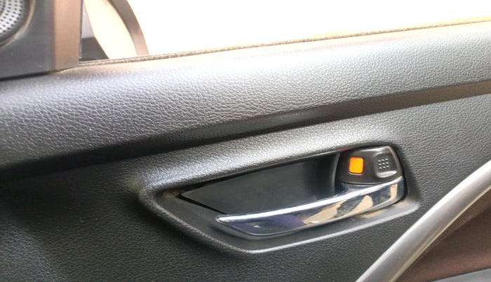 2023 Maruti BREZZA ZXI, Petrol, Manual, 27,483 km, interior