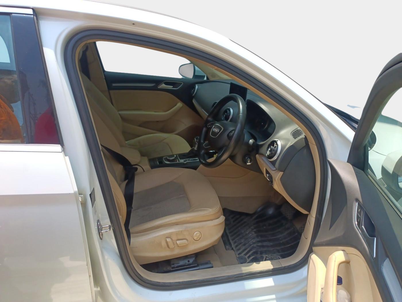2015 Audi A3 35 TDI PREMIUM SUNROOF, Diesel, Automatic, 53,433 km, interior