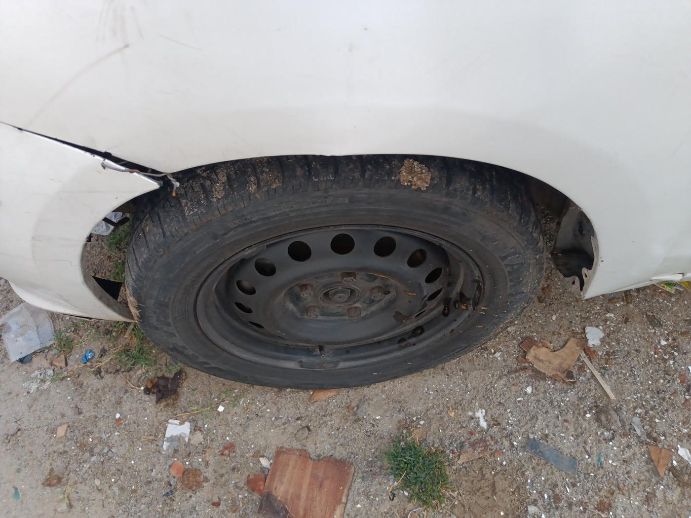 2014 Maruti Ertiga VDI, Diesel, Manual, 1,78,751 km, tyre