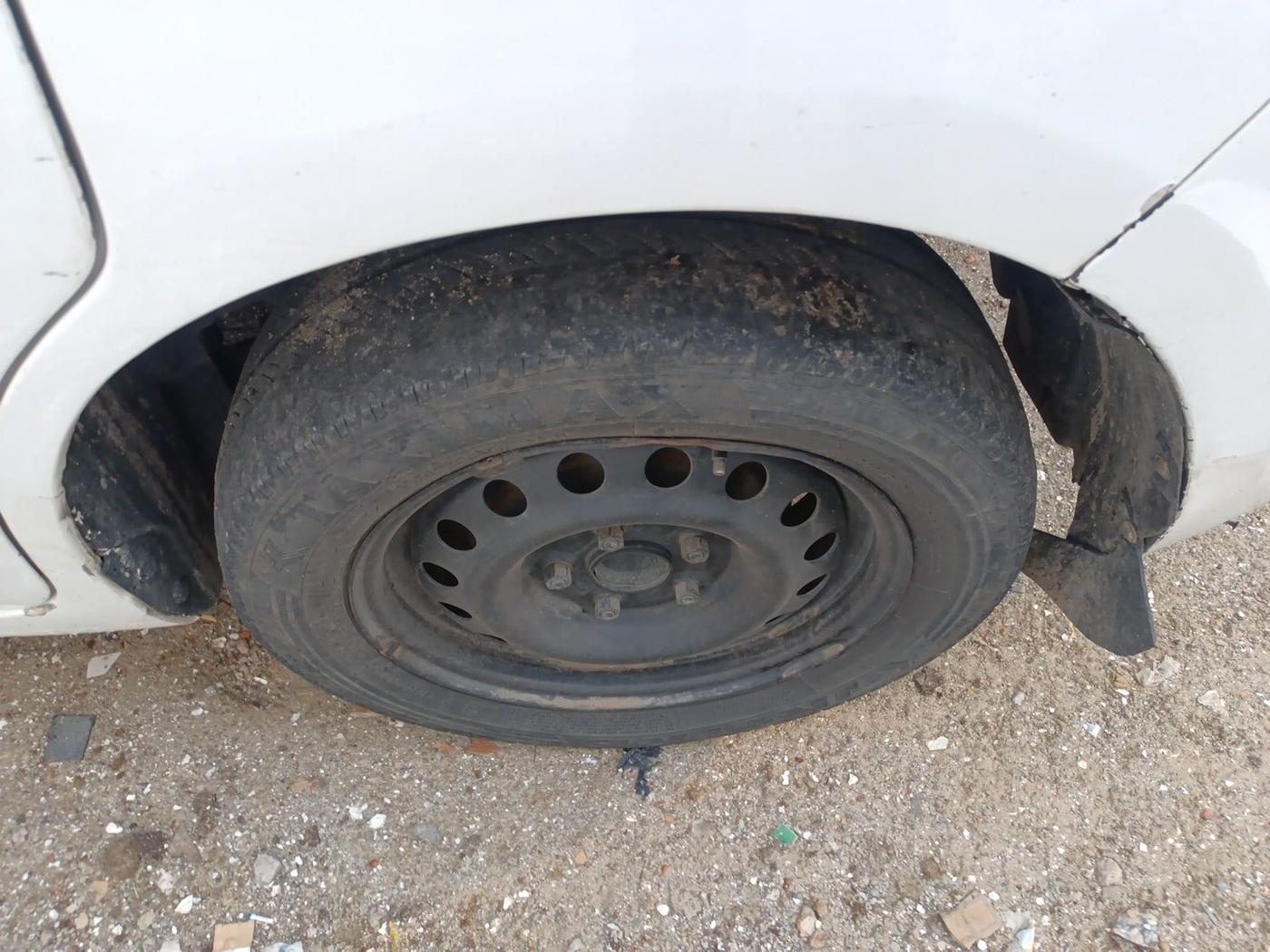 2014 Maruti Ertiga VDI, Diesel, Manual, 1,78,751 km, tyre